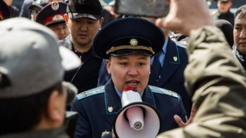 Фотография к новости: ІІМ: Заңсыз митингіге шыққан 80 азамат ұсталды