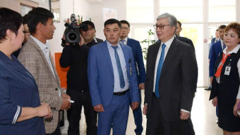 Фотография к новости: Президент  Қаратал ауданы әкімдігіне барды