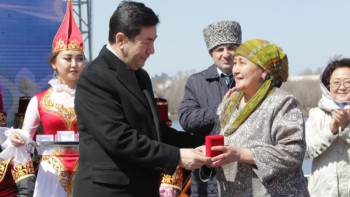 Фотография к новости: Қарағанды облысында 27 көпбалалы отбасы баспаналы болды 