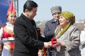 Фотография к новости: Қарағанды облысында 27 көпбалалы отбасы баспаналы болды 