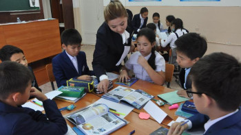 Фотография к новости: Шығыс Қазақстанда 71 пилоттық мектепте 4 пән ағылшын тілінде оқытылады