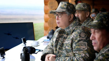 Фотография к новости: Тәуелсіз Қазақстанның Қарулы күштерінің қуатын көрсеттіңіздер – Тоқаев