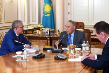 Фотография к новости: Уәлихан Қалижан Назарбаевқа Әдебиет институтының жұмыстары жөнінде мәлімдеді