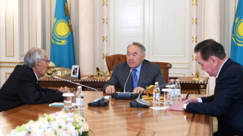 Фотография к новости: Назарбаев академик Серік Қирабаевты қабылдады