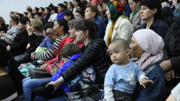 Фотография к новости: Әбдіқалықова көпбалалы аналармен кездесті