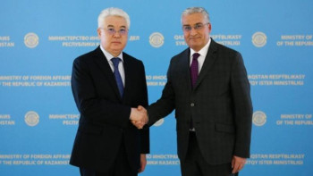 Фотография к новости: Атамқұлов Түркия елшісін қабылдады 