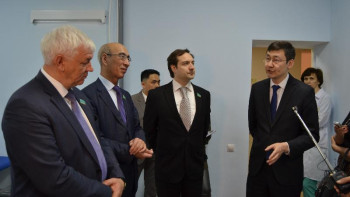 Фотография к новости: Мәжіліс депутаттары Петропавлдағы офтальмологиялық орталыққа барды 