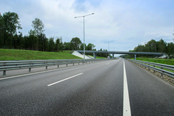 Фотография к новости: ШҚО-да ірі жүк көліктерінің жалпы пайдаланымдағы жолдармен жүруіне тыйым салынды