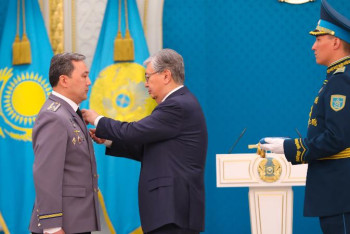 Фотография к новости: Қасым-Жомарт Тоқаев құқық қорғау қызметкерлерін марапаттады