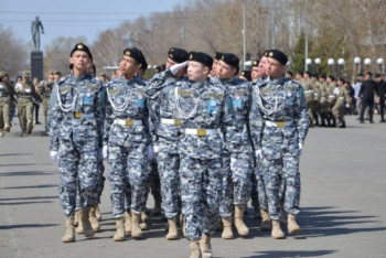 Фотография к новости: Көкшетаулық оқушылар сап түзеуден жарысты 