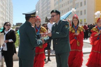 Фотография к новости: Шымкентте әскери қызметкерлерге пәтер берілді