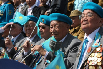 Фотография к новости: ШҚО-да әр ардагерге жарты млн теңгеден астам төлемақы табысталады