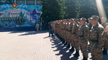 Фотография к новости: Алматыда Отан қорғаушылар күніне арналған мерекелік шара өтті