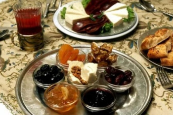 Фотография к новости: Жандарбек Бекшин: Оразадағы ас мәзірі туралы