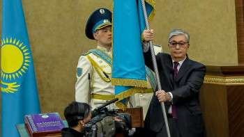 Фотография к новости: Тоқаев. Пресс-портрет