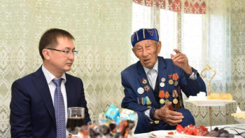 Фотография к новости: Шымкентте ҰОС ардагерлеріне біржолғы ақшалай көмек берілді