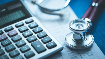 Фотография к новости: Бүгінге дейін халыққа тегін қызмет көрсеткен медицина ұйымдарына 305 мрд теңге төленді 