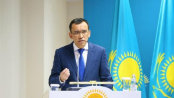 Фотография к новости: Мәулен Әшімбаев: Алдыңғы буынның ерлігін өскелең ұрпаққа дәріптеуіміз керек 