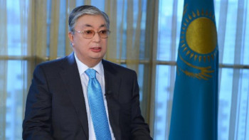 Фотография к новости: Мемлекет басшысы Жеңіс күнімен құттықтады