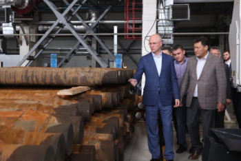 Фотография к новости: Министр Павлодар облысының бірқатар кәсіпорындарын аралады