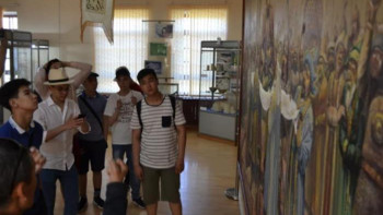 Фотография к новости: Елордалық оқушылар Қожа Ахмет Ясауи кесенесіне келді