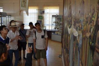 Фотография к новости: Елордалық оқушылар Қожа Ахмет Ясауи кесенесіне келді