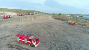 Фотография к новости: Степногорск қаласы қоқыс полигонындағы өрт сөндірілді