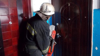 Фотография к новости: Семейде жабық пәтерден 5 бала құтқарылды