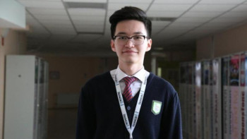 Фотография к новости: Ағылшын тілінен шығарманы шебер жазатын ақтаулық оқушы Америкаға баратын болды 