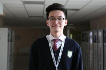 Фотография к новости: Ағылшын тілінен шығарманы шебер жазатын ақтаулық оқушы Америкаға баратын болды 