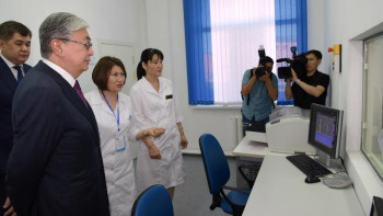 Фотография к новости: Тоқаев Қызылордадағы көпсалалы балалар ауруханасына барды