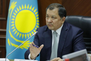 Фотография к новости: Ноғаев білім беру саласы қызметкерлерін аттестациядан өткізуді тапсырды