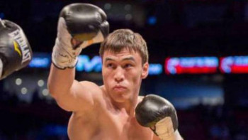 Фотография к новости: Қазақстандық нокаутшы Жүкембаев Канададағы жекпе-жегі алдында салмақ өлшеді