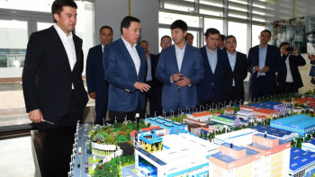 Фотография к новости: Мамин Шымкенттің әлеуметтік-экономикалық даму барысымен танысты