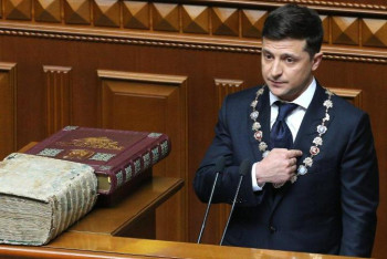 Фотография к новости: Президент қызметіне жаңа кіріскен Зеленский парламентті таратты 