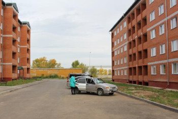 Фотография к новости: Елордадан көпбалалы 18 отбасы Павлодар облысына қоныс аударды