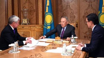 Фотография к новости: Елбасы Бердібек Сапарбаевты қабылдады