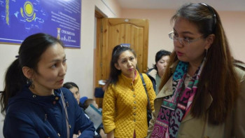 Фотография к новости: Семейліктерге әлеуметтік көмек тағайындаудың жаңа тәртібі түсіндірілді