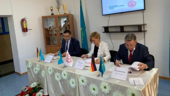 Фотография к новости: ﻿﻿Кентаудың студенттері шетелде жұмыс істеу мүмкіндігіне ие болады 