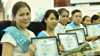 Фотография к новости: Ақтөбелік 5 түлек университетте тегін білім алады