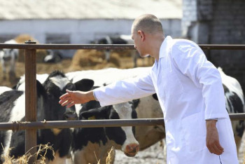 Фотография к новости: Нығматулин ауыл шаруашылығы саласындағы кадрлар тапшылығы мәселесін көтерді