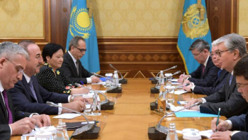 Фотография к новости: Қазақстан Президенті Түркияның Сыртқы істер министрін қабылдады