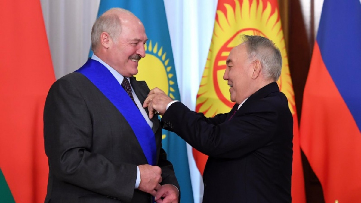 Елбасы  Беларусь президентіне «Назарбаев» орденін табыс етті