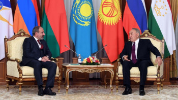 Фотография к новости: Елбасы Армения Республикасының Премьер-министрімен кездесті