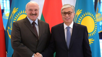 Фотография к новости: Тоқаев Беларусь Президенті Лукашенкомен кездесті