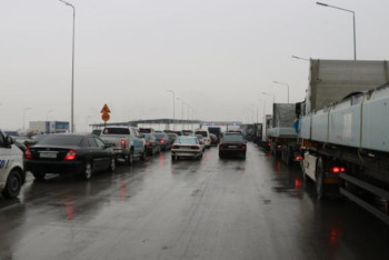 Фотография к новости: Алматыда жолға таласқан көлік жүргізушілеріне айыппұл салынды 