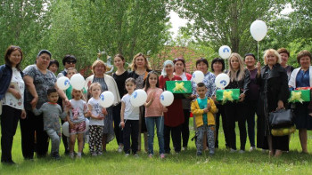 Фотография к новости: Дәрігерлер «SOS Балалар ауылының» бүлдіршіндерін құттықтады