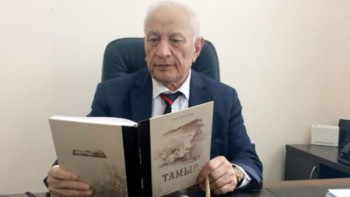 Фотография к новости: Мұрат Жұрынов: «Тамыр» – жастарға үлгі болар өнегелі кітап