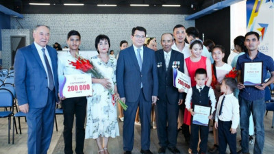 Түркістанда «Мерейлі отбасы – 2019» байқауының жеңімпаздары марапатталды