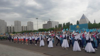 Фотография к новости: Елордада оқушылар шеруі өтті